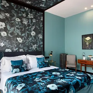 Velona's Jungle Luxury Bed & Breakfast