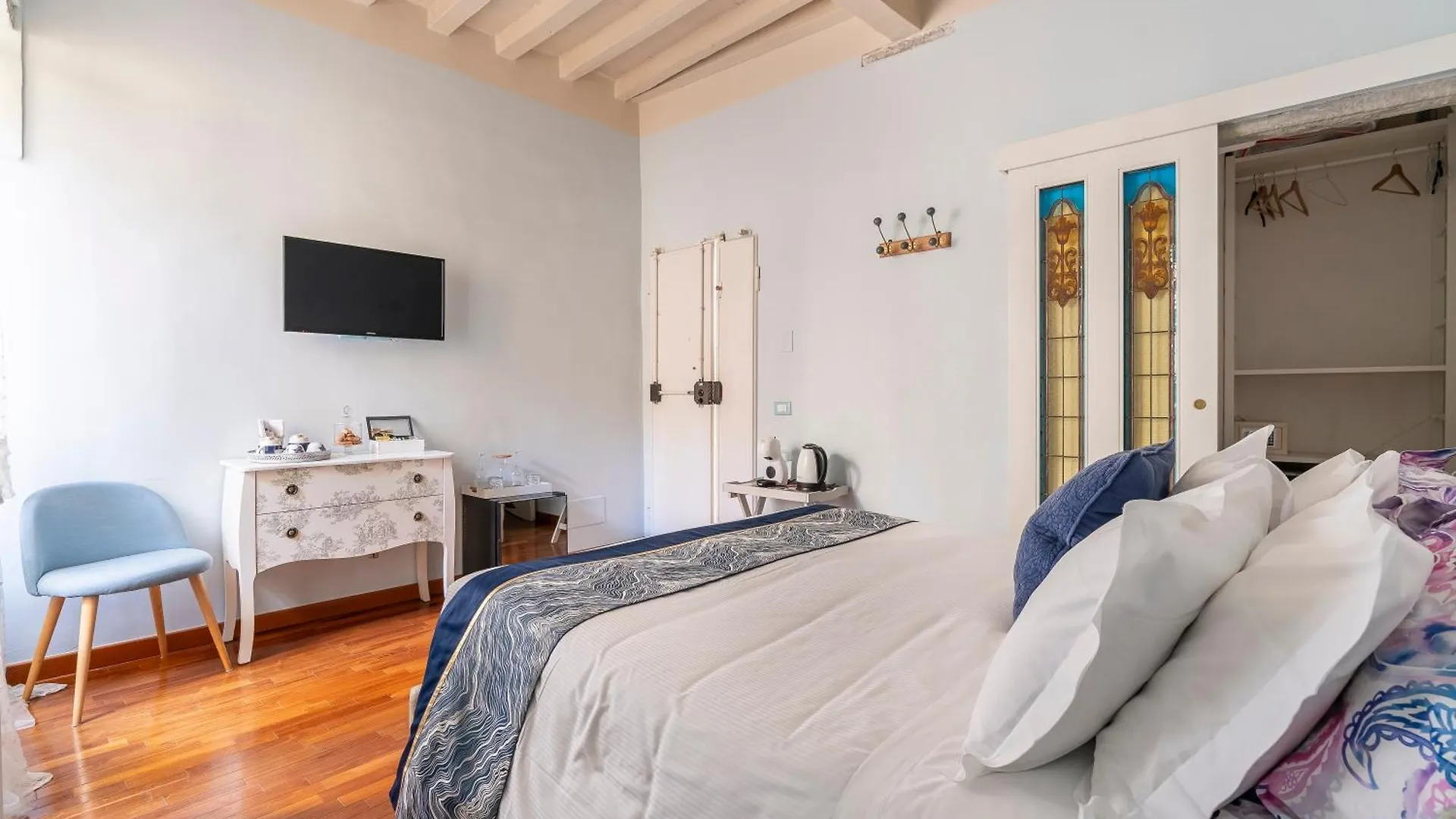 Central View Boutique - Milu Holidays Firenze Italy