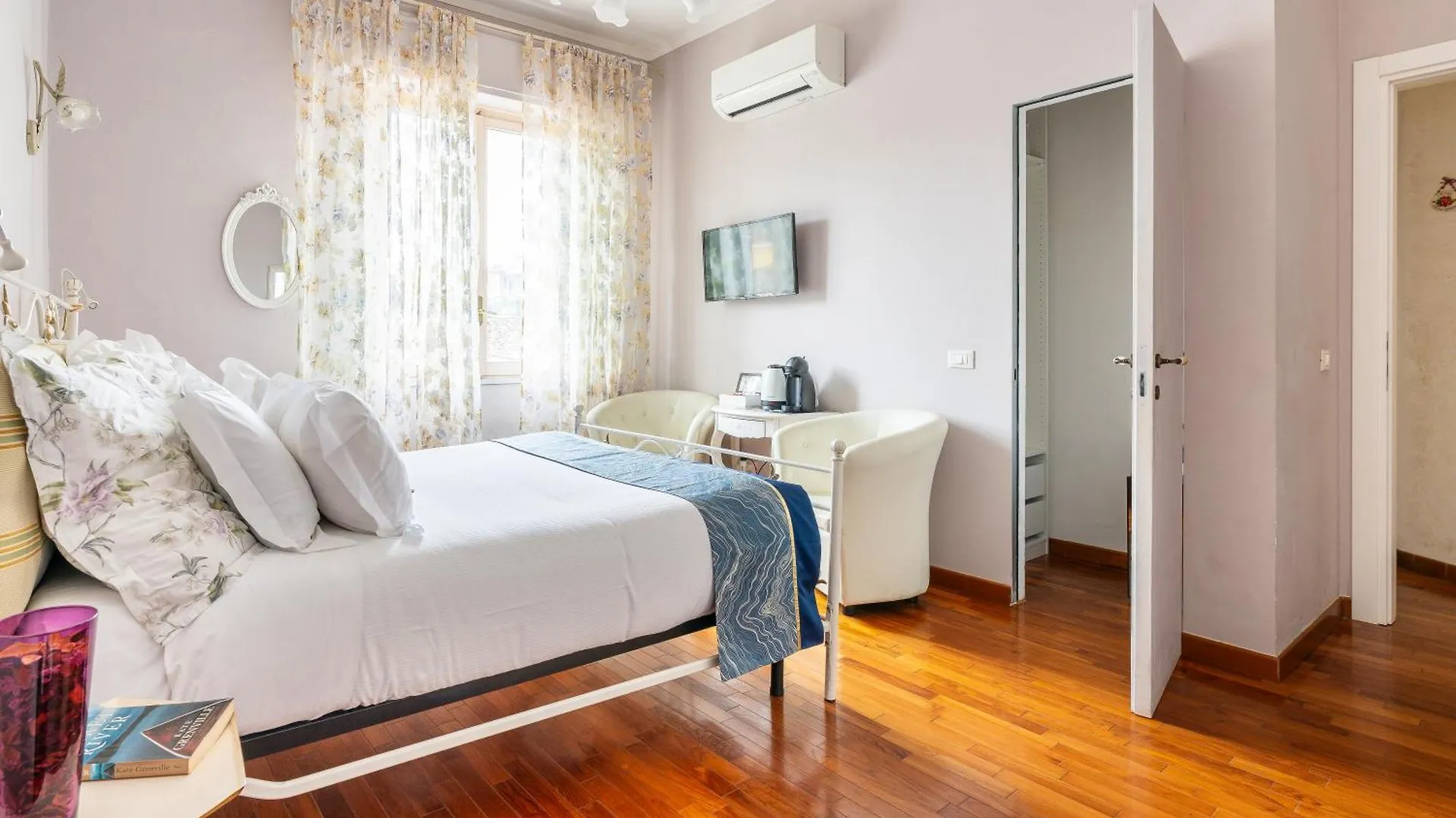 Central View Boutique - Milu Holidays Firenze Italien